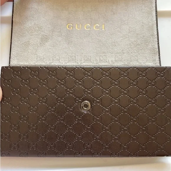- Gucci brown leather insignia interlocking GG gorgeous eyeglass Case UC N… - Picture 5 of 6
